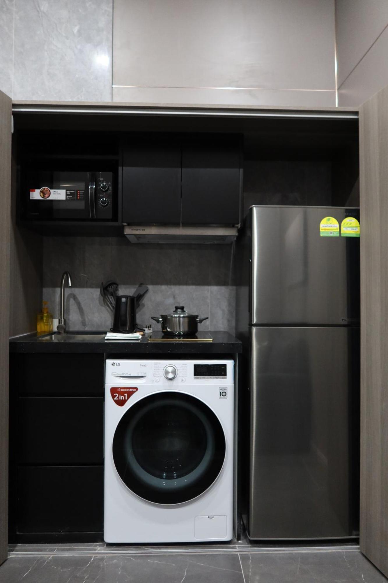 Recharge Studio Apartment & Suites Singapur Pokoj fotografie